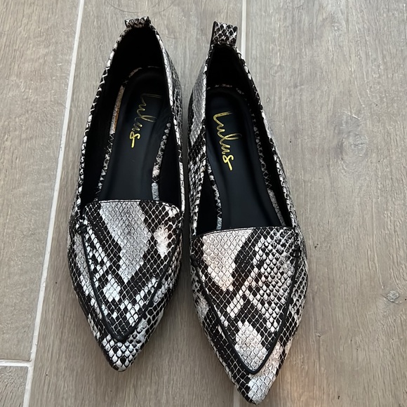 Lulus snake print flats - Picture 5 of 6